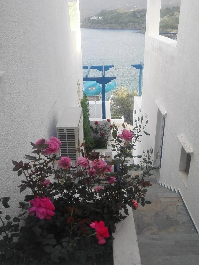 Rania Studios Poros Town Bagian luar foto