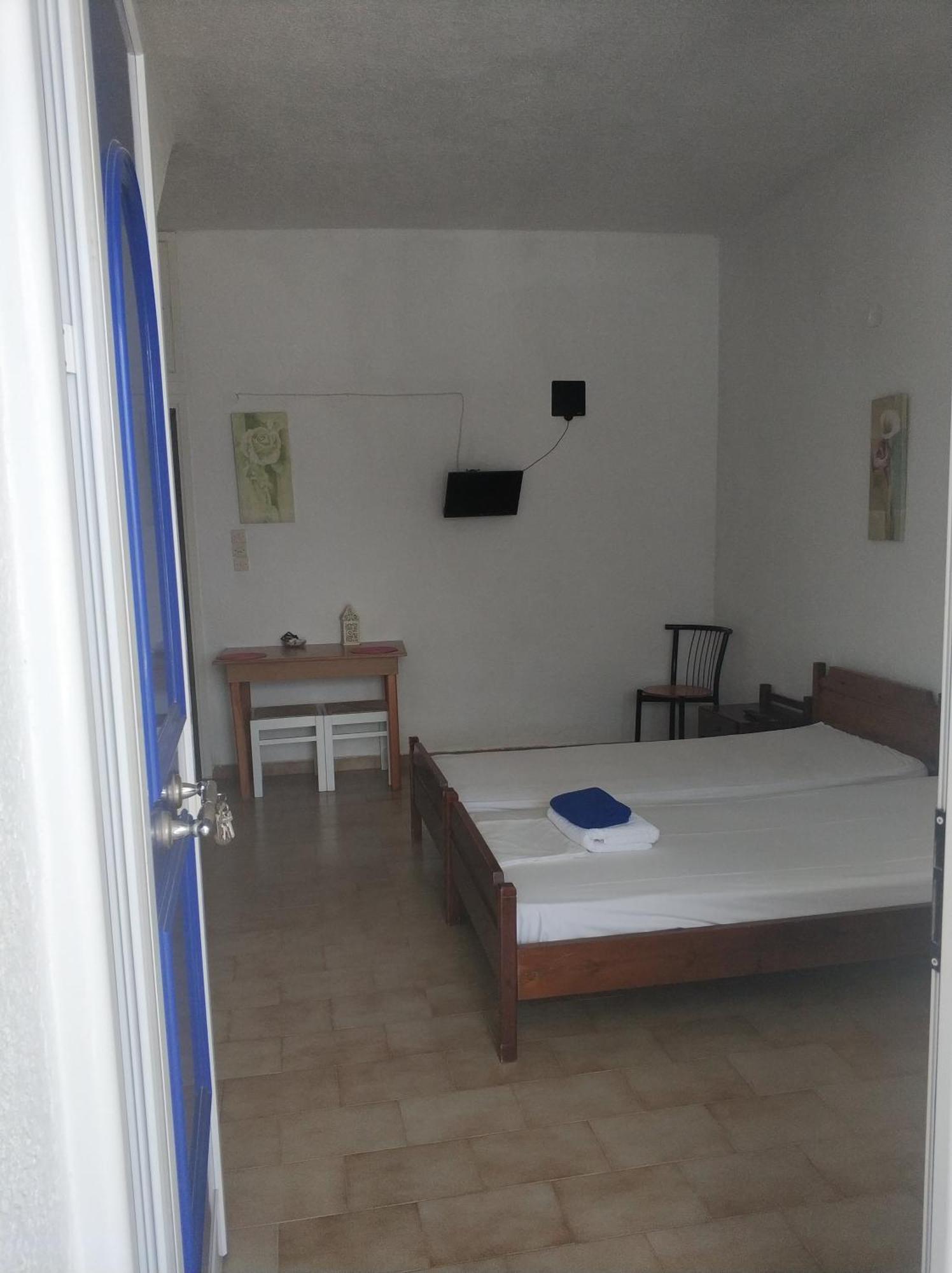 Rania Studios Poros Town Bagian luar foto
