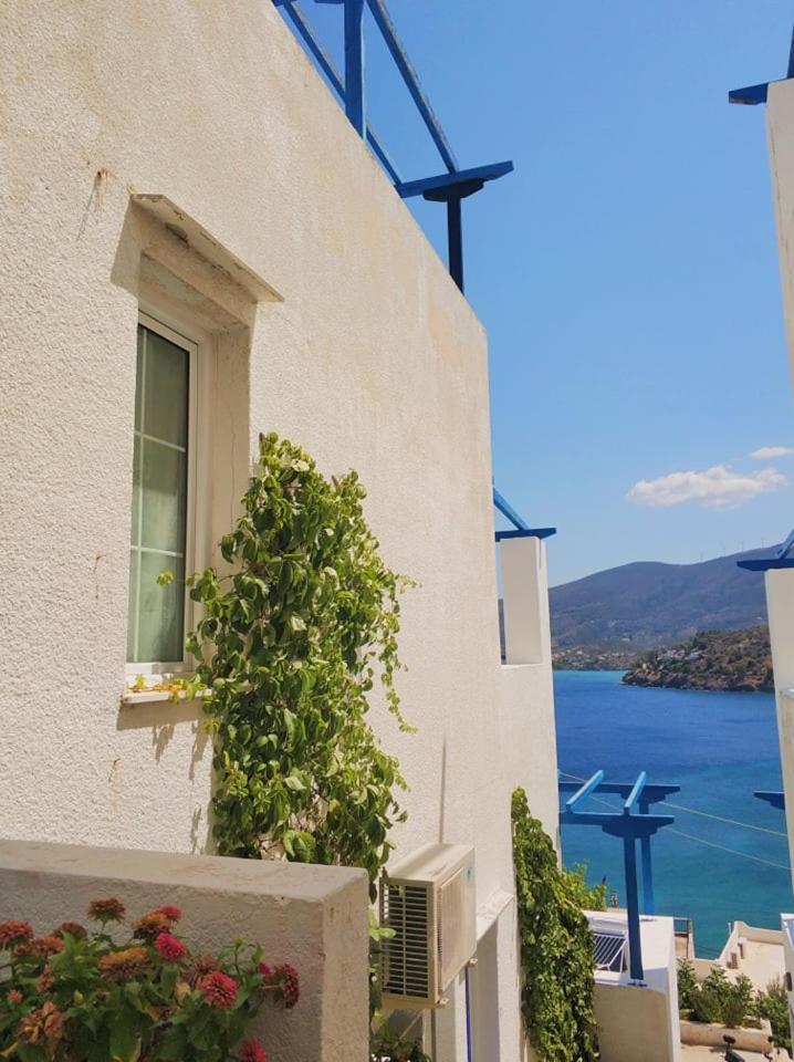 Rania Studios Poros Town Bagian luar foto
