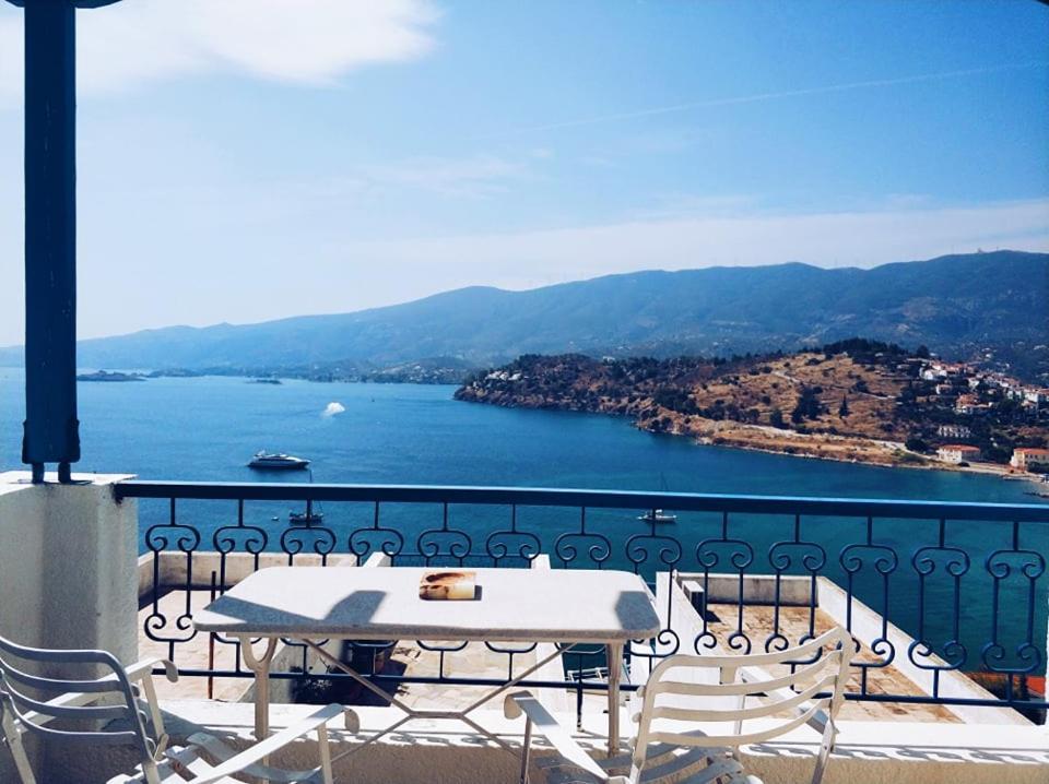 Rania Studios Poros Town Bagian luar foto